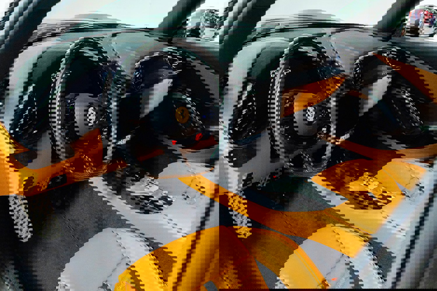 Certified 2025 Ferrari 12Cilindri image 18