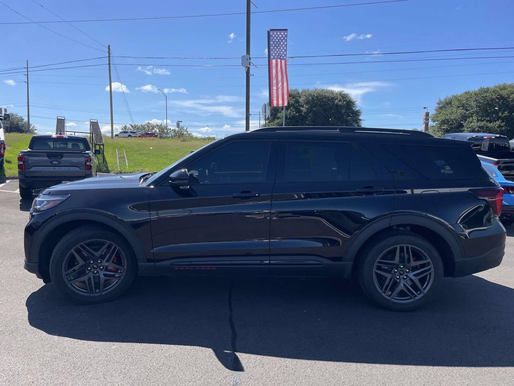 Certified 2026 Ford Explorer ST AWD/4WD image 6