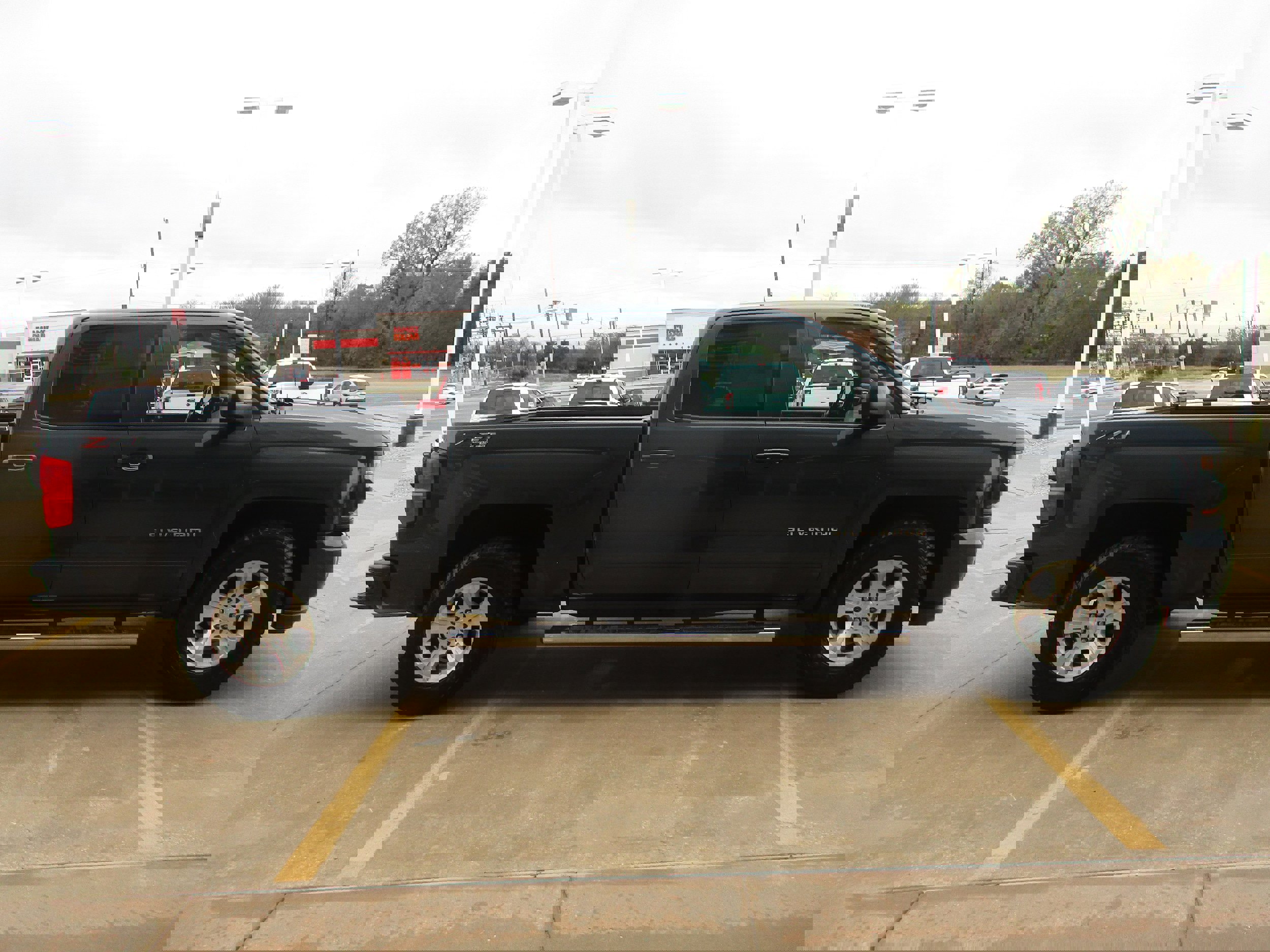 Used 2018 Chevrolet Silverado 1500 LT w/ All Star Edition image 8