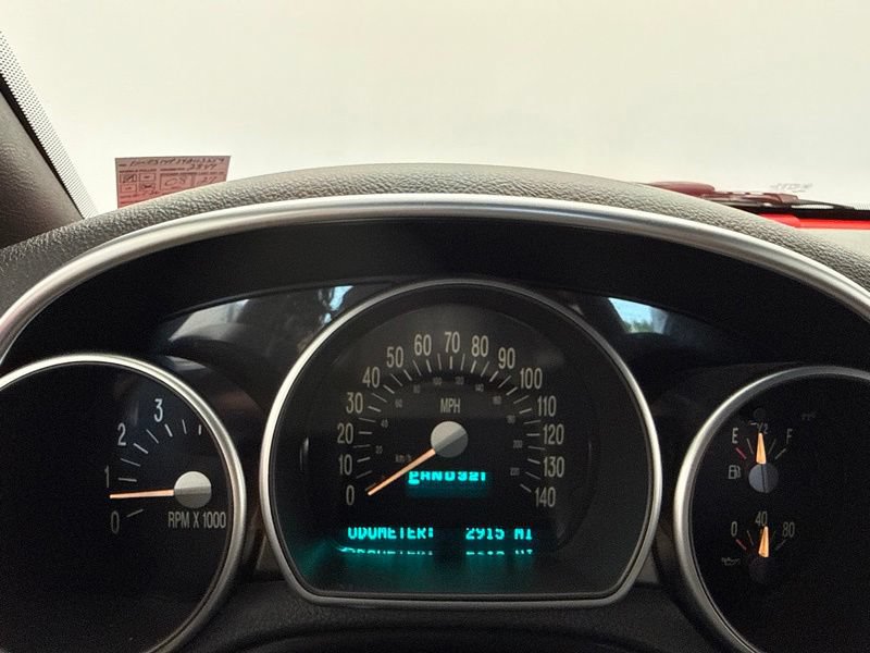 Used 2004 Chevrolet SSR w/ Preferred Equipment Group RWD image 21