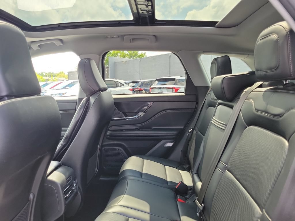 Certified 2022 Lincoln Corsair FWD w/ Premium Package image 14