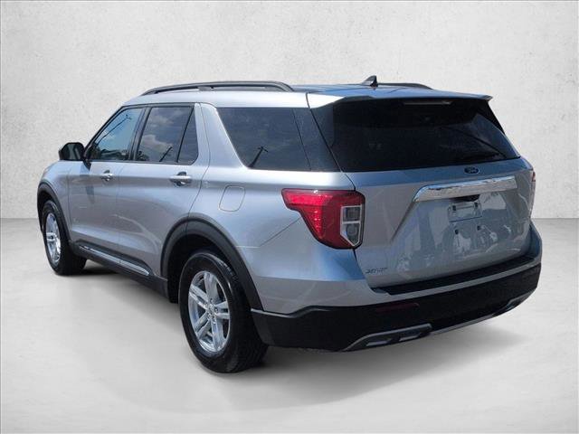 Used 2024 Ford Explorer XLT w/ Equipment Group 202A RWD image 8