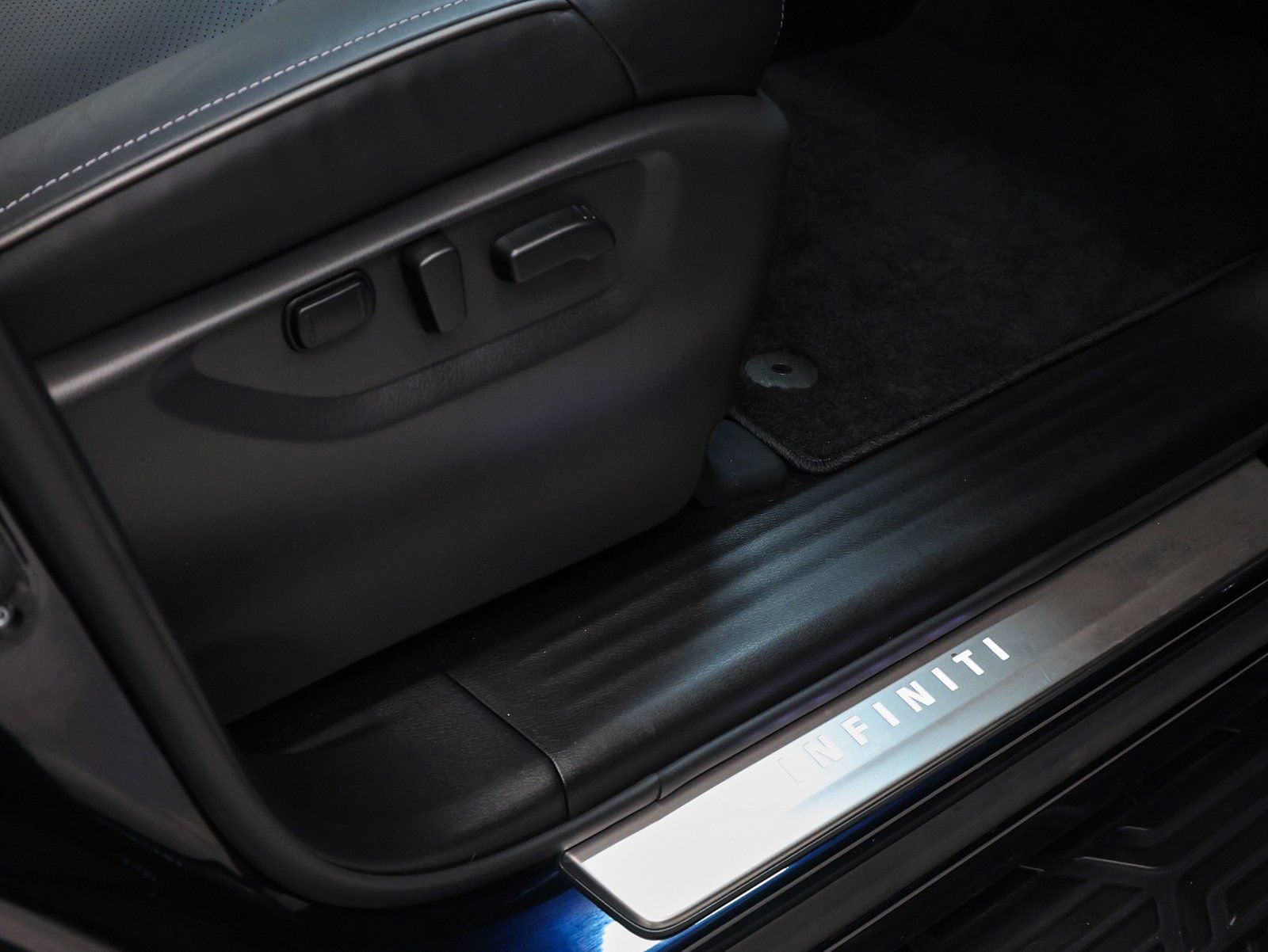 Used 2024 INFINITI QX80 Luxe w/ Cargo Package image 24