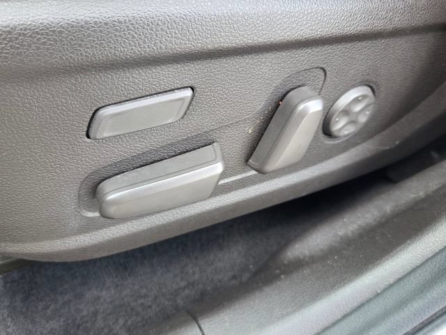 Used 2020 Hyundai Santa Fe Limited FWD image 20