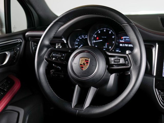 Certified 2023 Porsche Macan AWD/4WD image 16