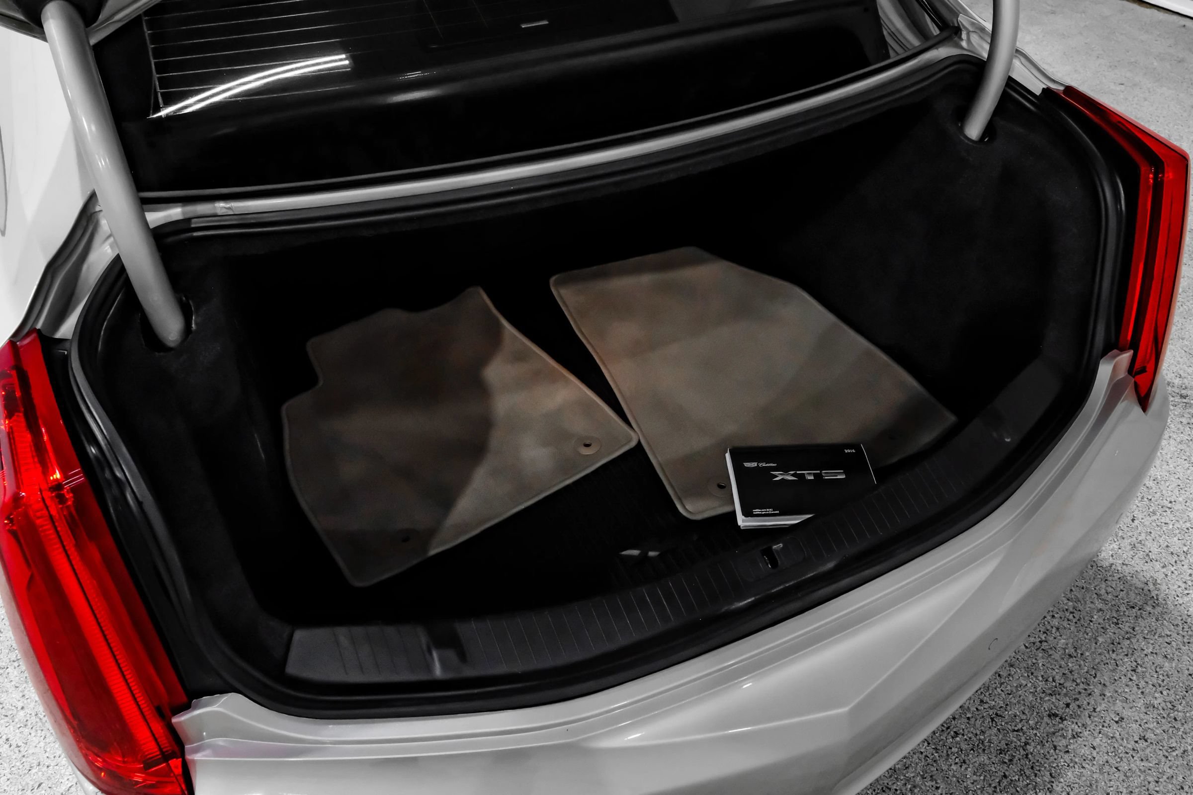 Used 2016 Cadillac XTS Luxury w/ Driver Awareness Package FWD image 57
