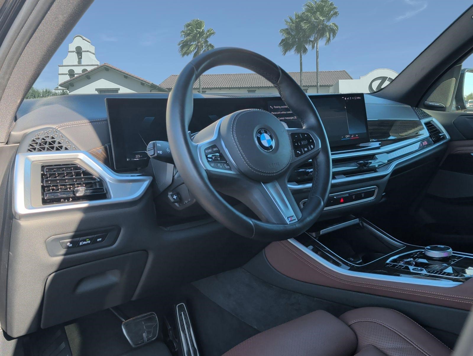 Used 2025 BMW X5 xDrive40i w/ Executive Package image 11