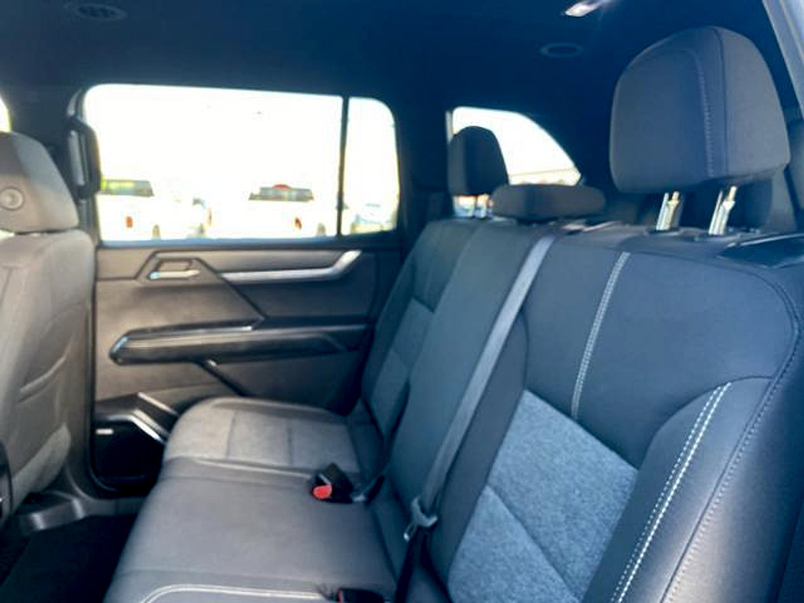 Used 2025 GMC Acadia Elevation AWD/4WD image 21