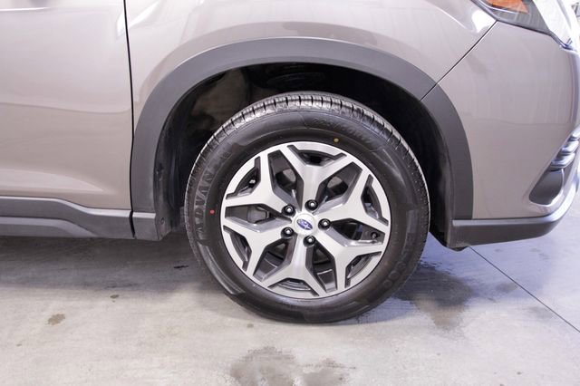 Used 2023 Subaru Forester Premium image 11