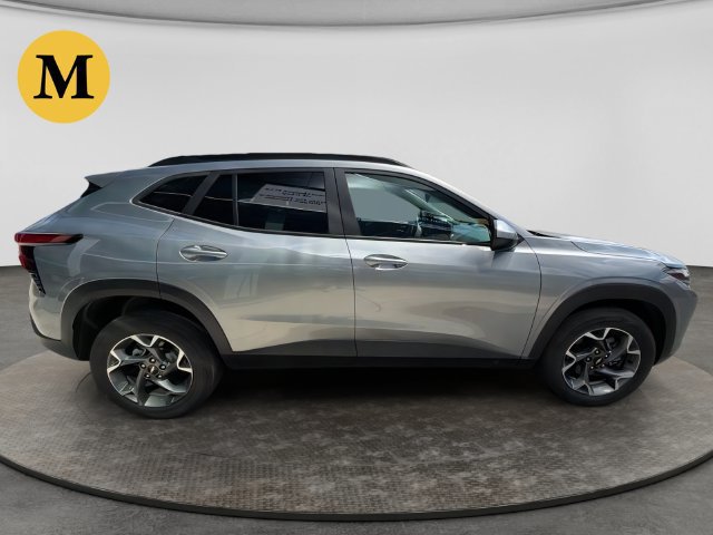 Used 2024 Chevrolet Trax LT w/ Sunroof Package FWD image 6