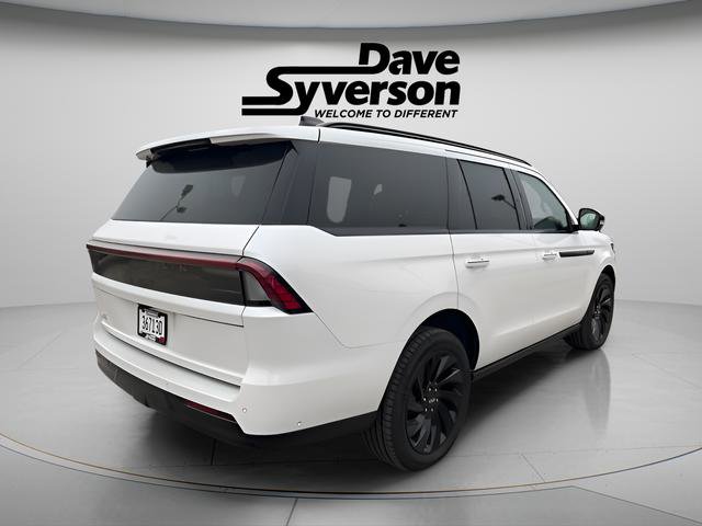 Used 2025 Lincoln Navigator Reserve w/ Jet Appearance Package image 5