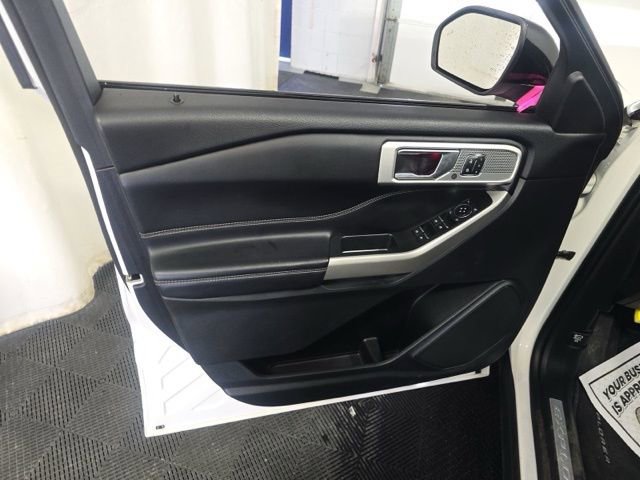 Used 2022 Ford Explorer Limited AWD/4WD image 10