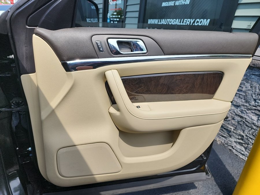Used 2014 Lincoln MKS w/ Equipment Group 101A FWD image 44