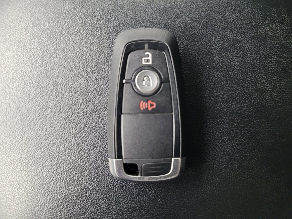 Used 2024 Ford Edge SEL image 32