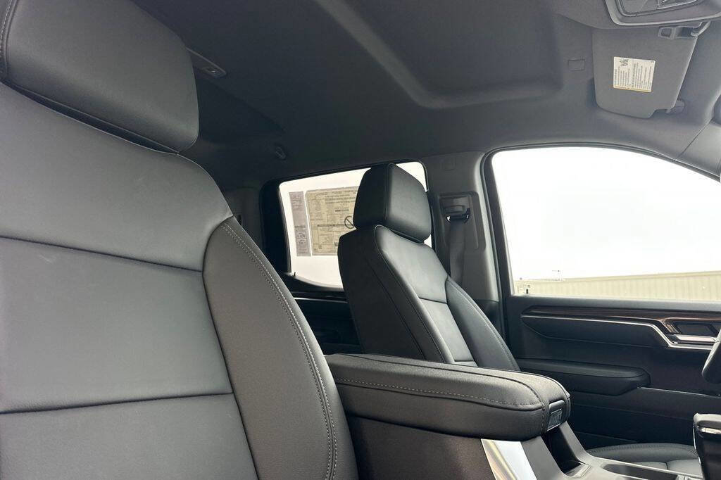 New 2026 Chevrolet Silverado 1500 RST w/ RST All Star Premium Package image 17