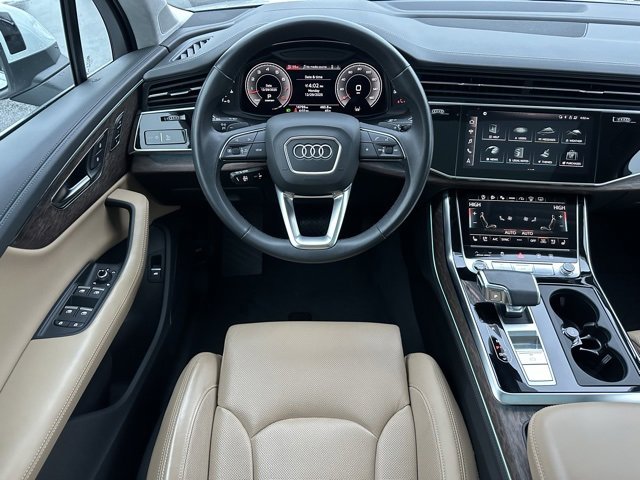 Used 2023 Audi Q7 3.0T Prestige image 12