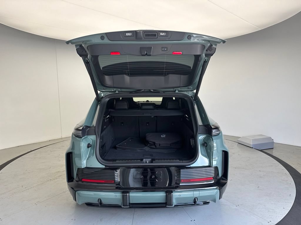 New 2026 Porsche Cayenne Turbo AWD/4WD image 5