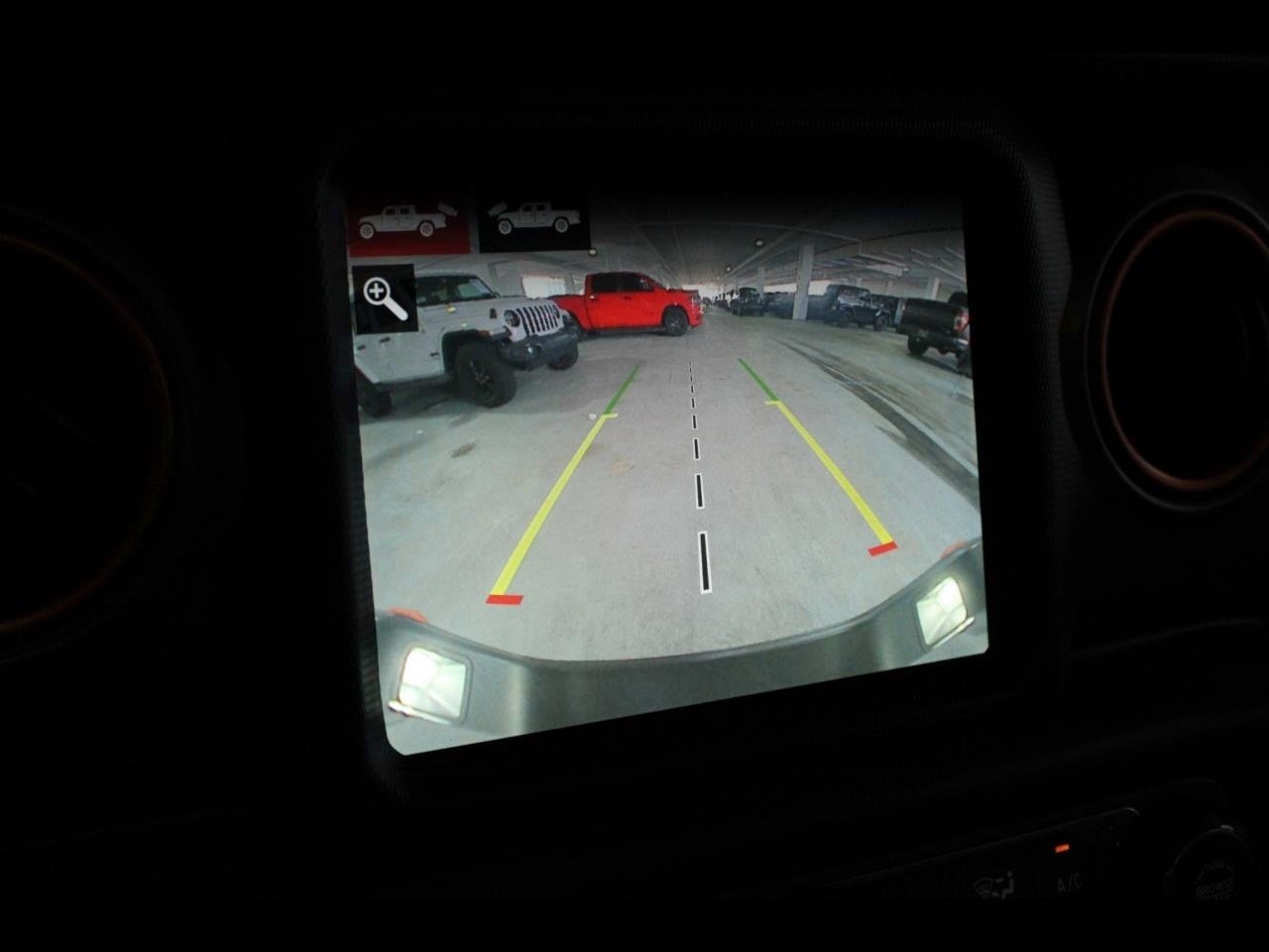 Used 2021 Jeep Gladiator Mojave AWD/4WD image 30