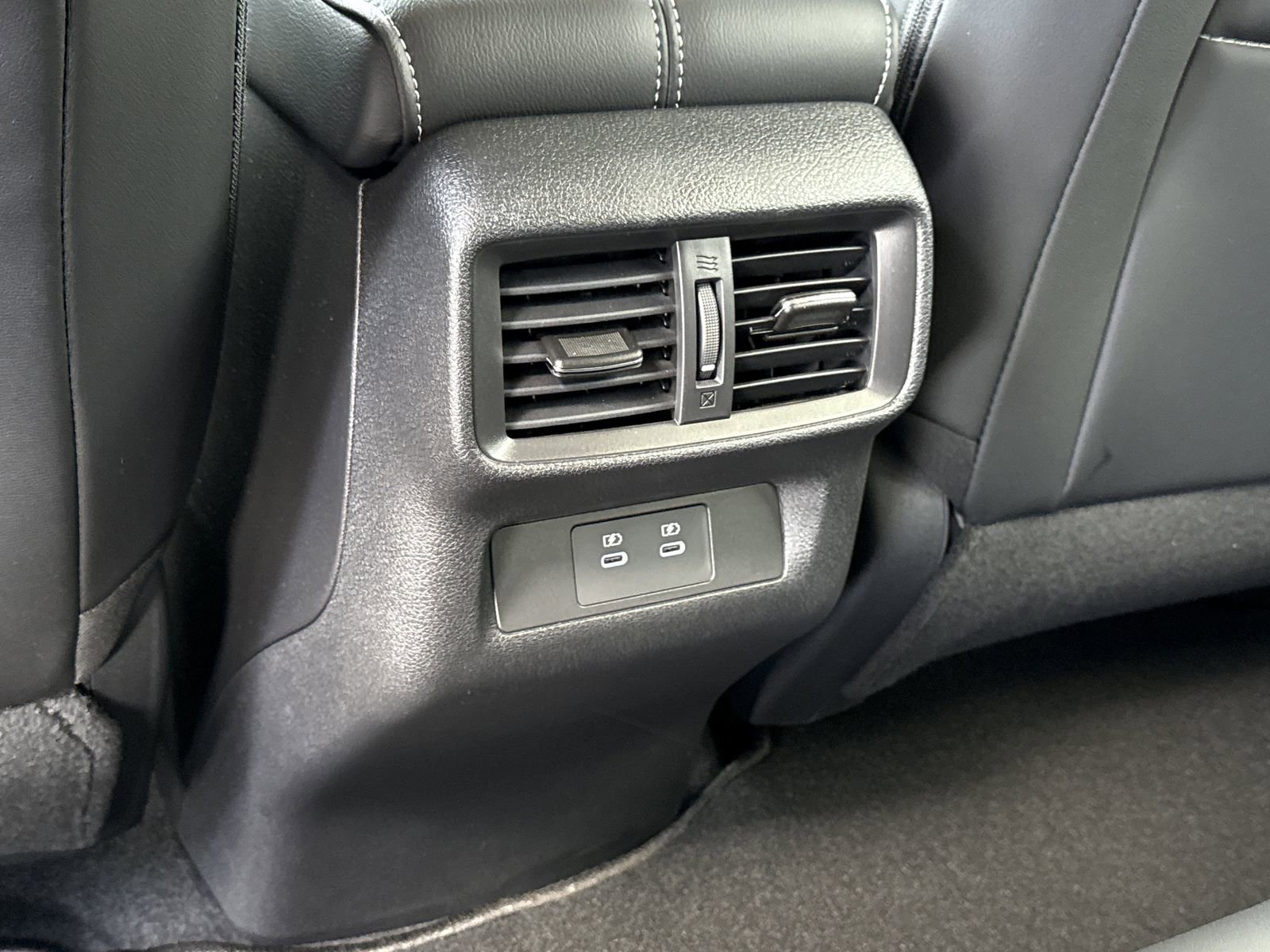 Used 2025 Nissan Murano SV image 11