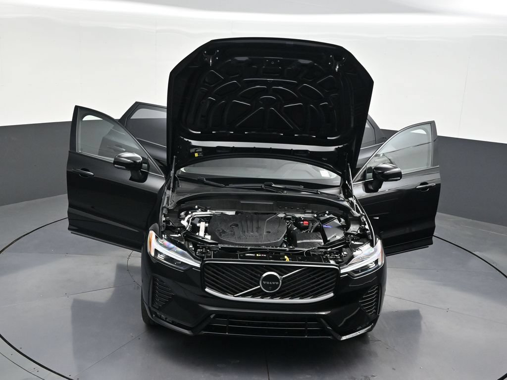 New 2026 Volvo XC60 B5 Plus AWD/4WD image 33