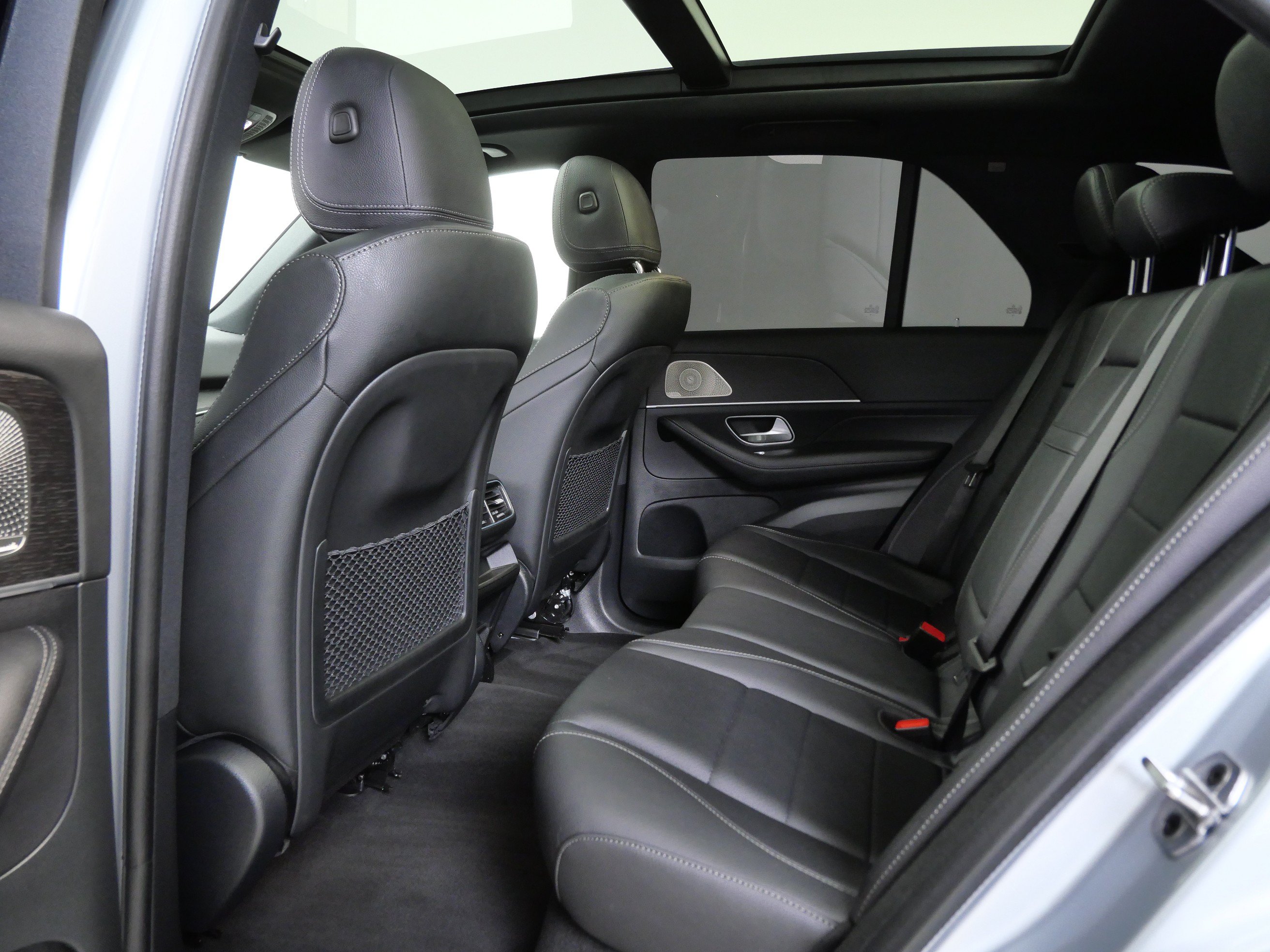 Certified 2025 Mercedes-Benz GLE 450e 4MATIC w/ AMG Line Exterior image 16