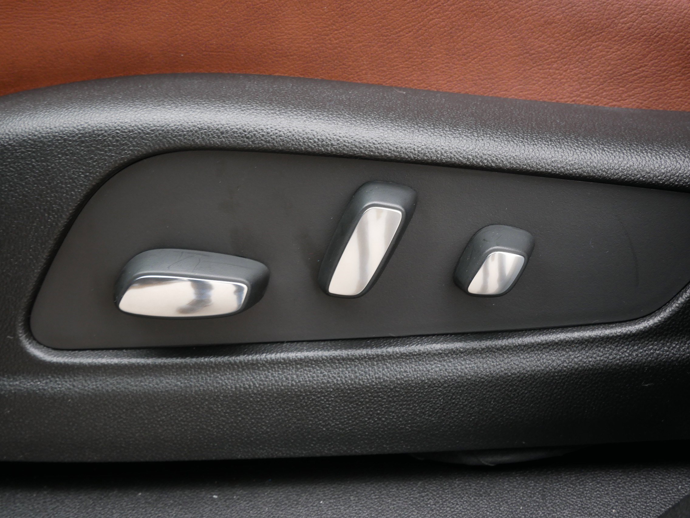 New 2026 Cadillac XT5 Sportv w/ LPO, Onyx Lite Package image 17