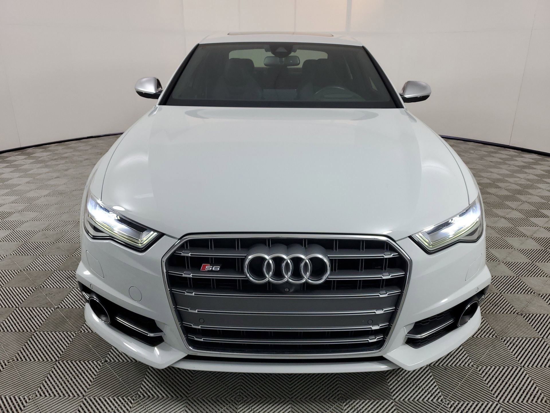 Used 2016 Audi S6 Prestige w/ Prestige Package image 3