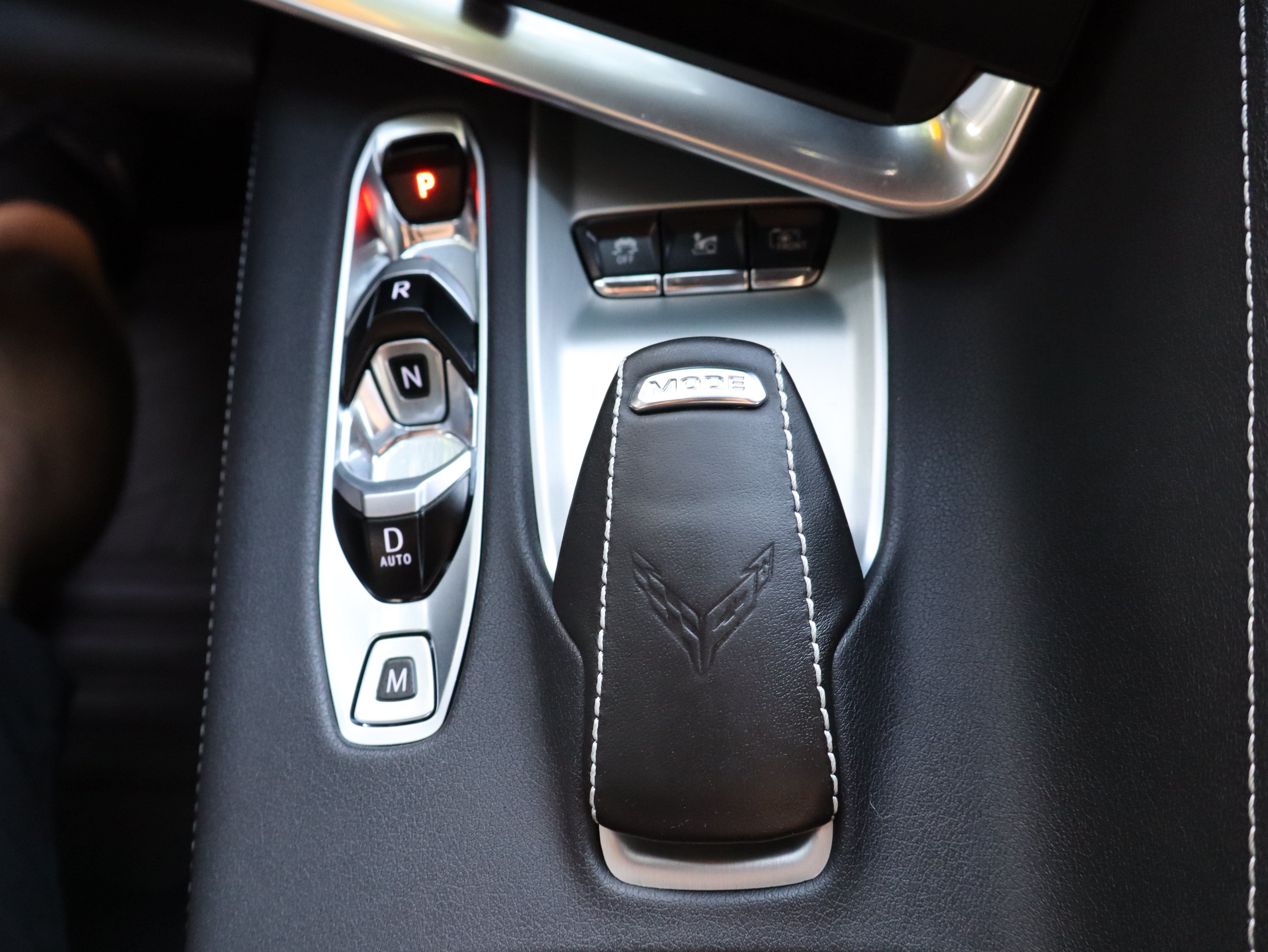 Used 2025 Chevrolet Corvette Stingray Preferred Conv w/ Z51 Performance Package RWD image 36