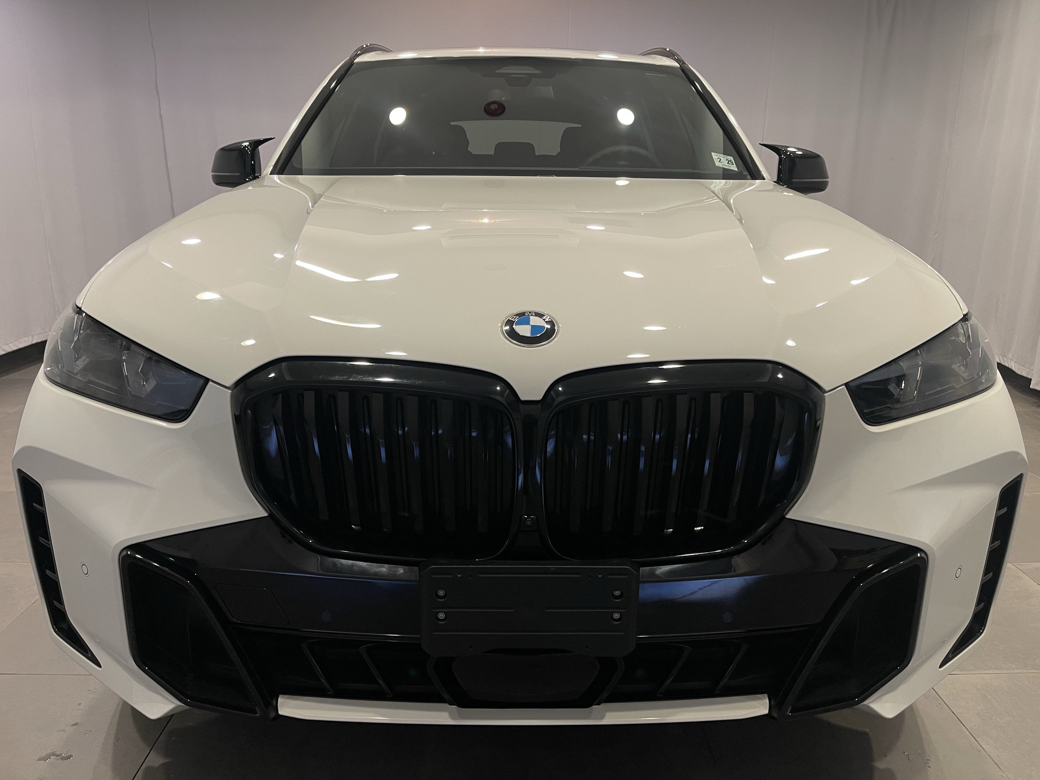 Certified 2024 BMW X5 xDrive40i w/ M Sport Package AWD/4WD image 2