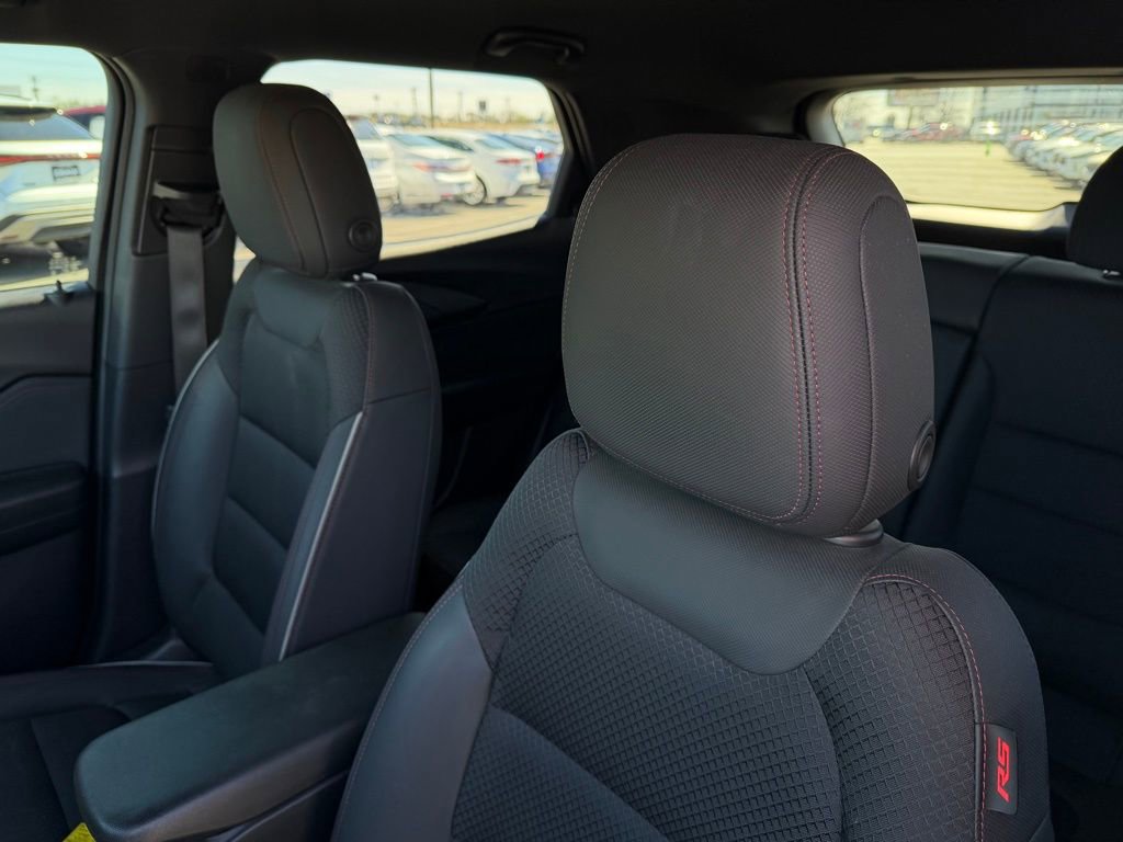 Used 2022 Chevrolet TrailBlazer RS w/ Driver Confidence Package image 15
