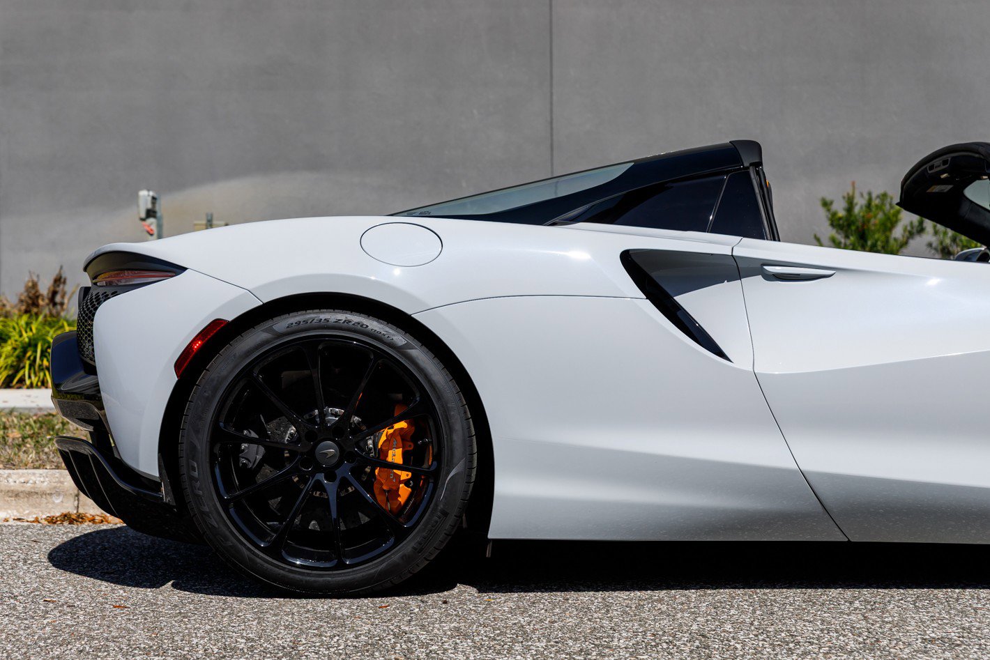 New 2025 McLaren Artura Spider image 24