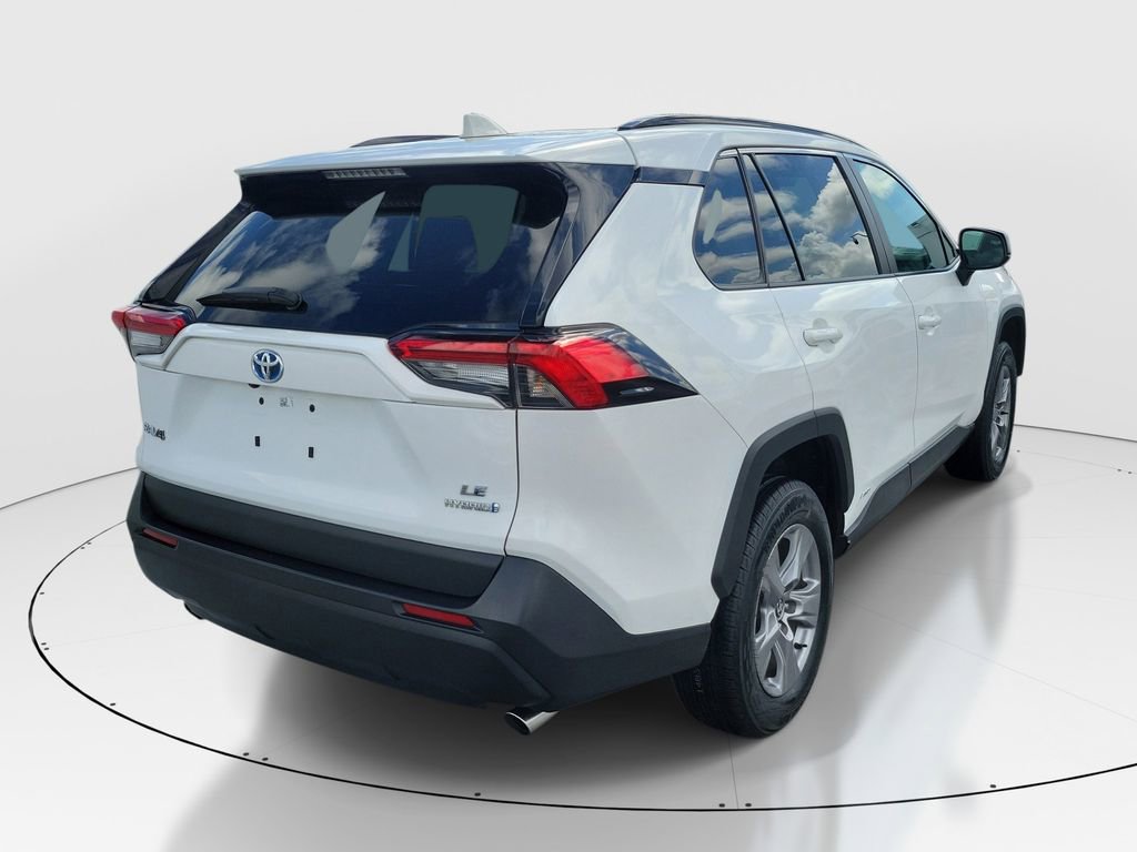 Certified 2024 Toyota RAV4 LE AWD/4WD image 6