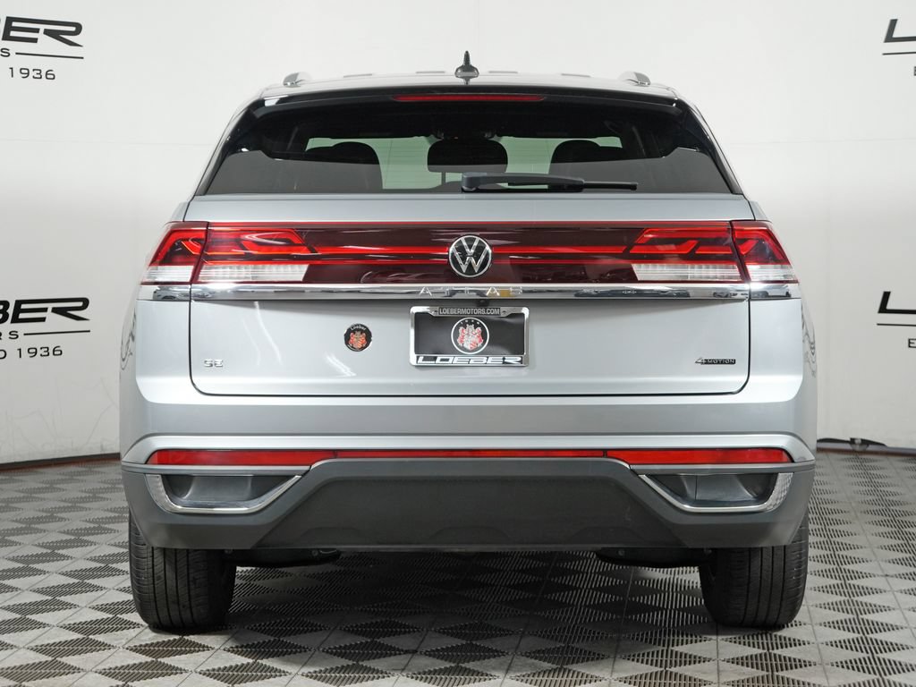 Used 2024 Volkswagen Atlas Cross Sport SE AWD/4WD image 4