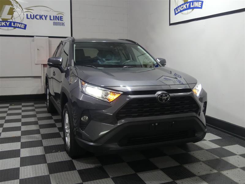 Used 2021 Toyota RAV4 XLE AWD/4WD image 5
