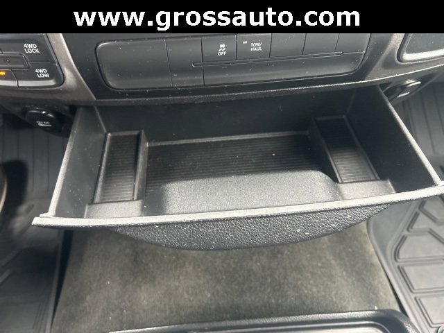 Used 2017 RAM 1500 Express image 32