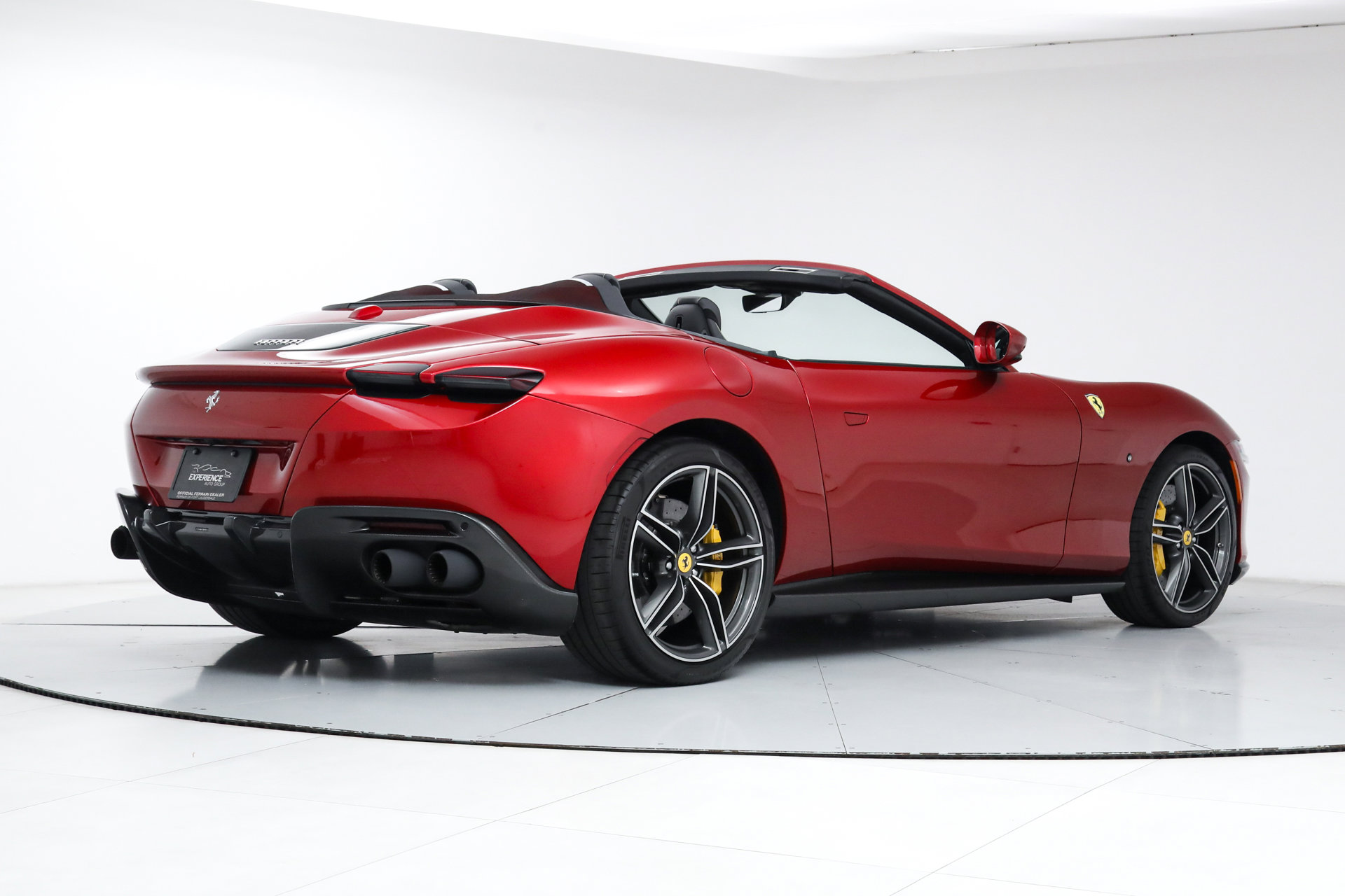 Used 2025 Ferrari Roma Spider image 3