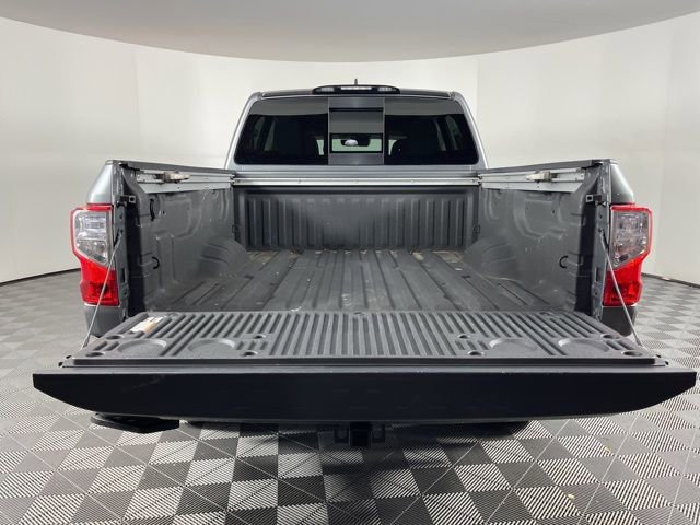 Used 2024 Nissan Titan SV w/ SV Convenience Package image 49