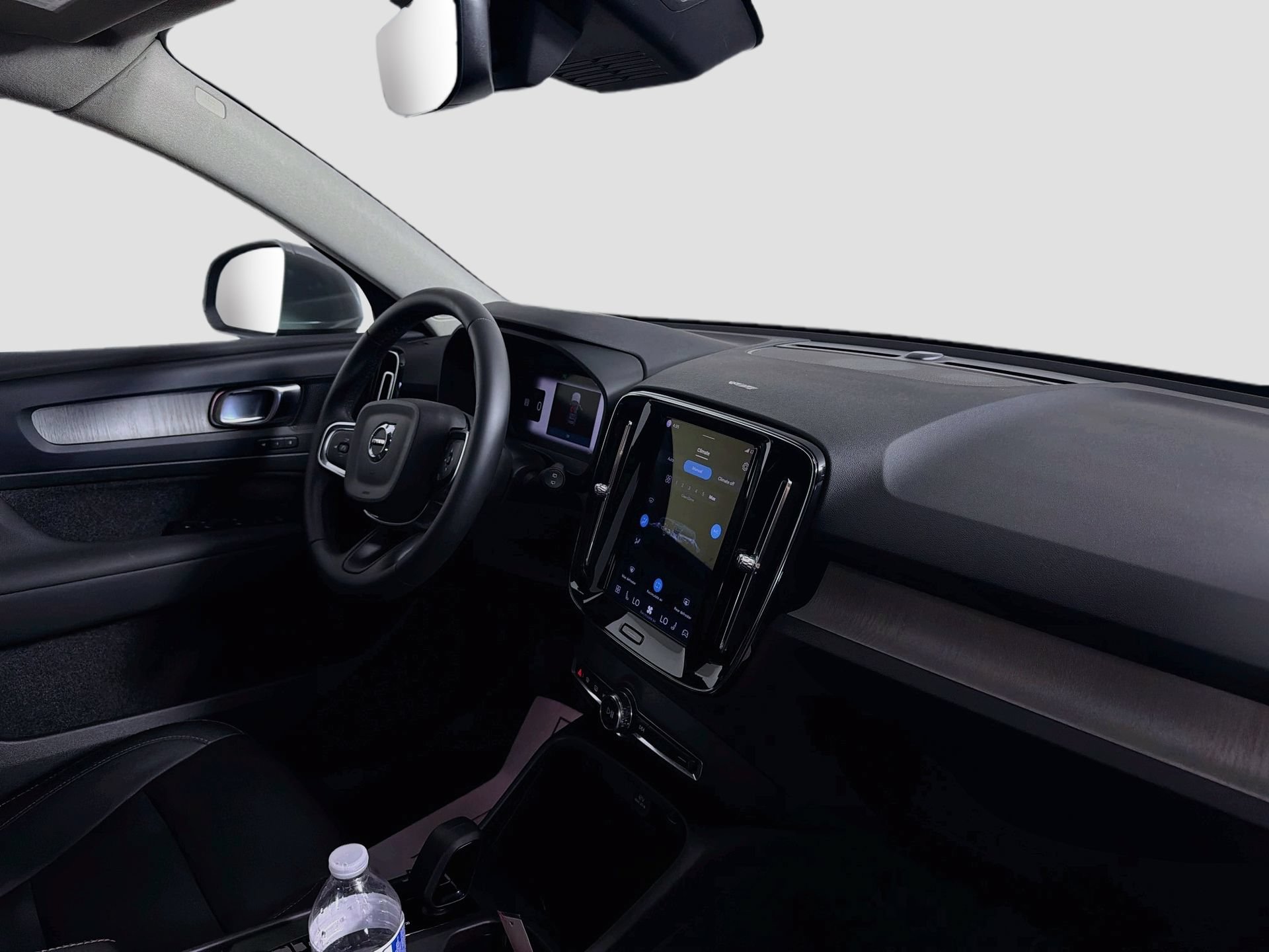 Certified 2024 Volvo XC40 B5 Core AWD/4WD image 28