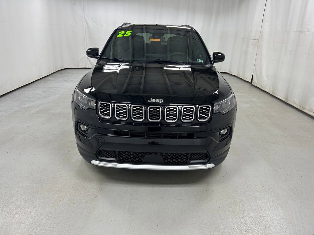 Used 2025 Jeep Compass Limited AWD/4WD image 4