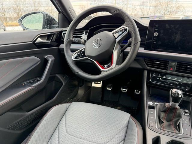Used 2025 Volkswagen Jetta GLI Autobahn image 14