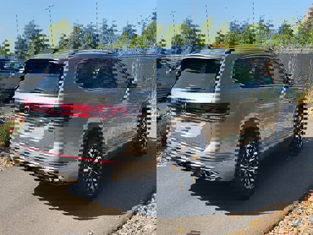 New 2026 Volkswagen Atlas SEL Premium R-Line image 5