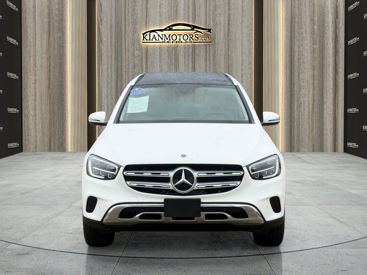 Used 2021 Mercedes-Benz GLC 300 image 2