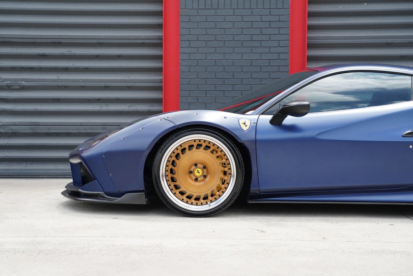 Used 2017 Ferrari 488 GTB RWD image 3