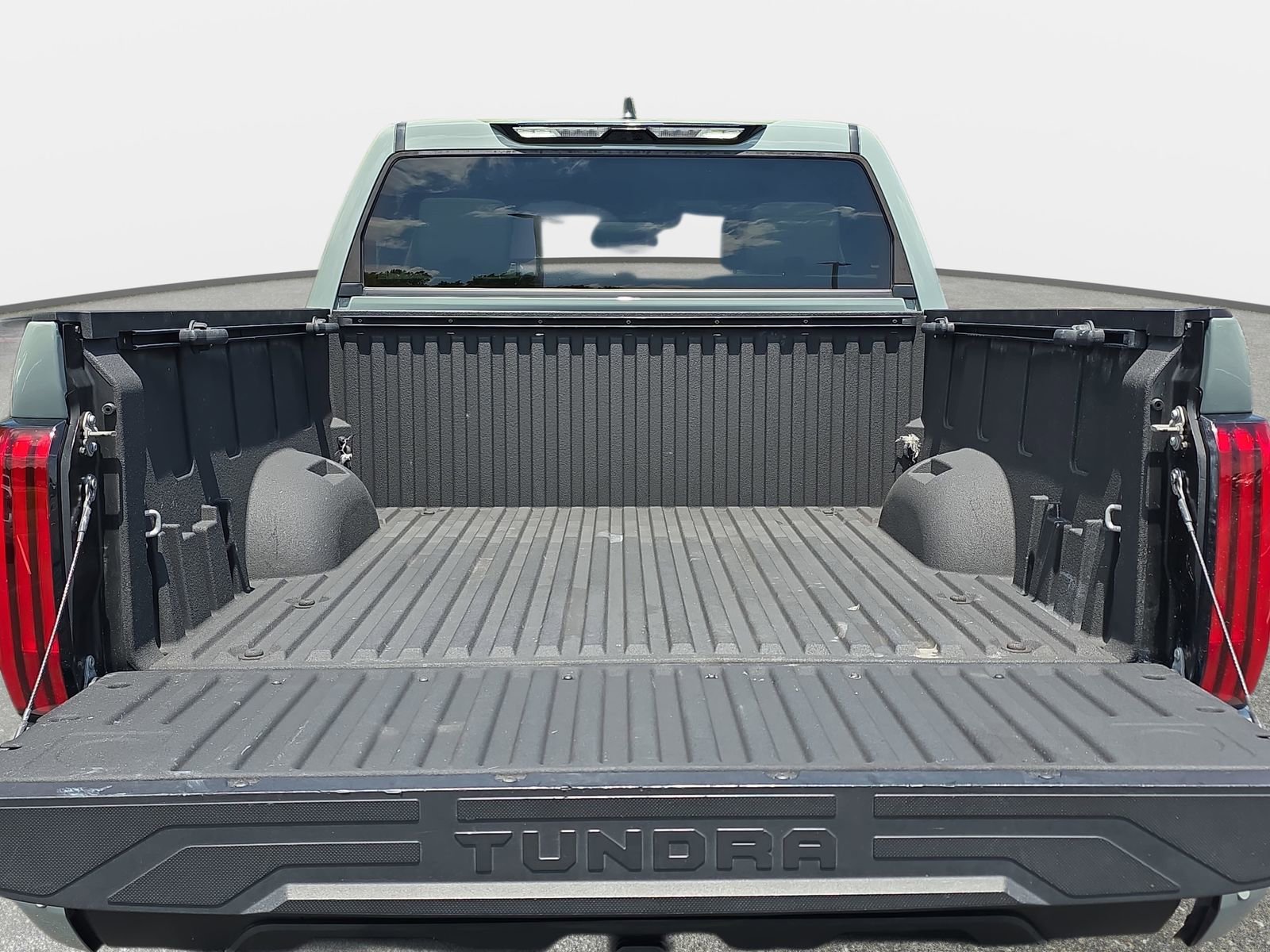 Used 2024 Toyota Tundra SR5 w/ SR5 Convenience Package AWD/4WD image 12