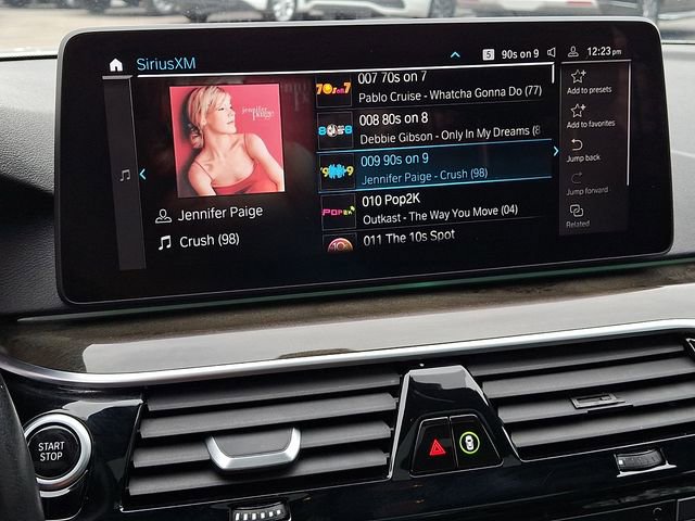 Used 2021 BMW 530e w/ Parking Assistance Package image 23