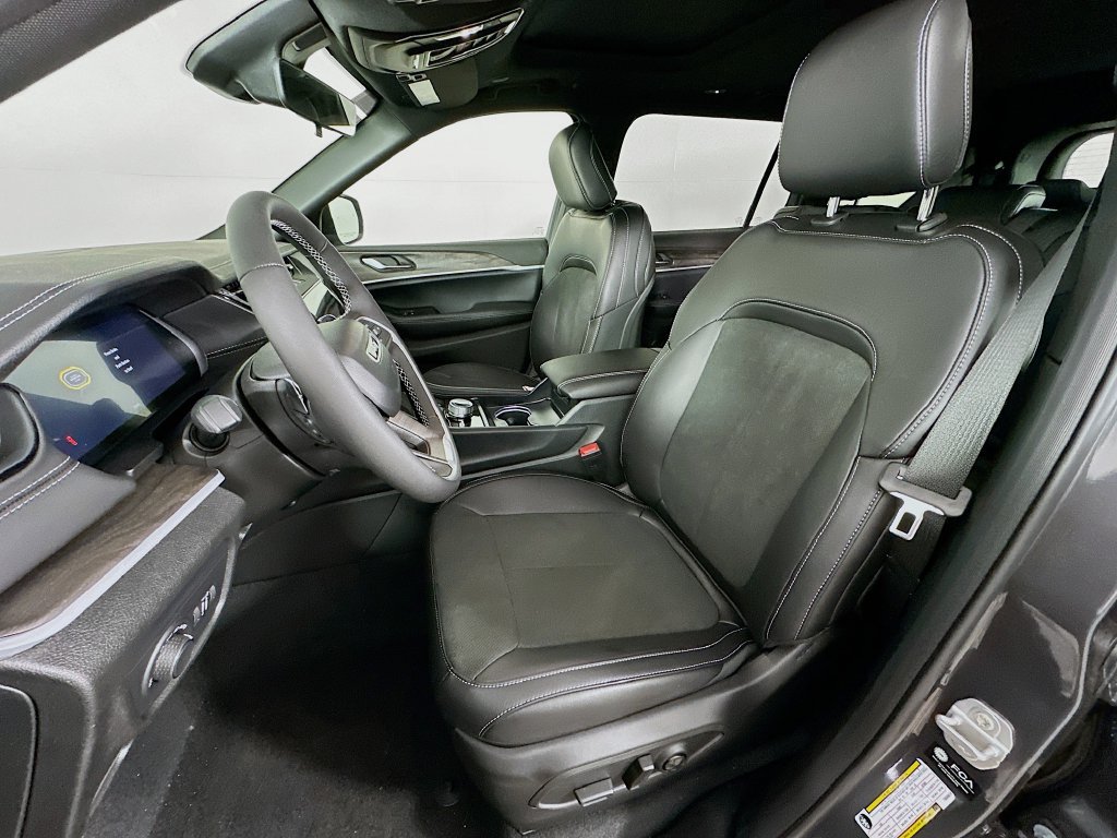 New 2026 Jeep Grand Cherokee L 4WD image 28