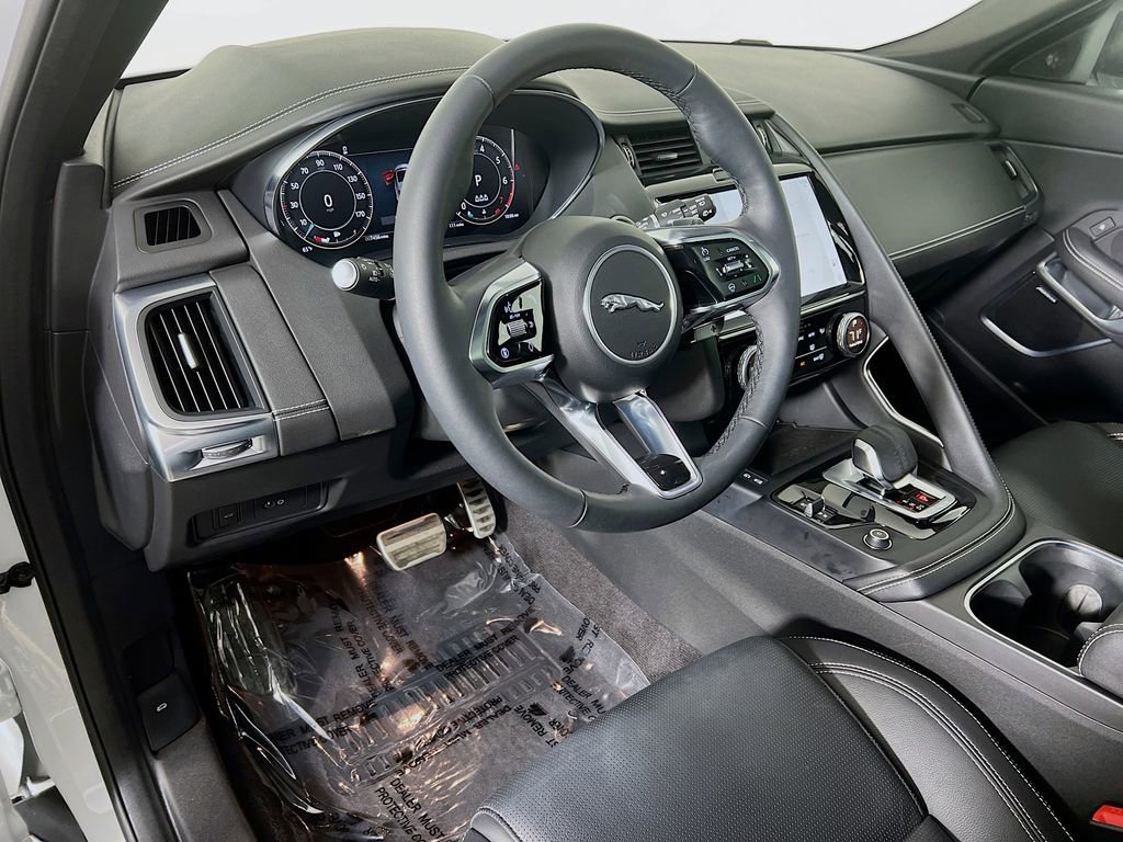 Used 2024 Jaguar E-PACE R-Dynamic SE AWD/4WD image 9