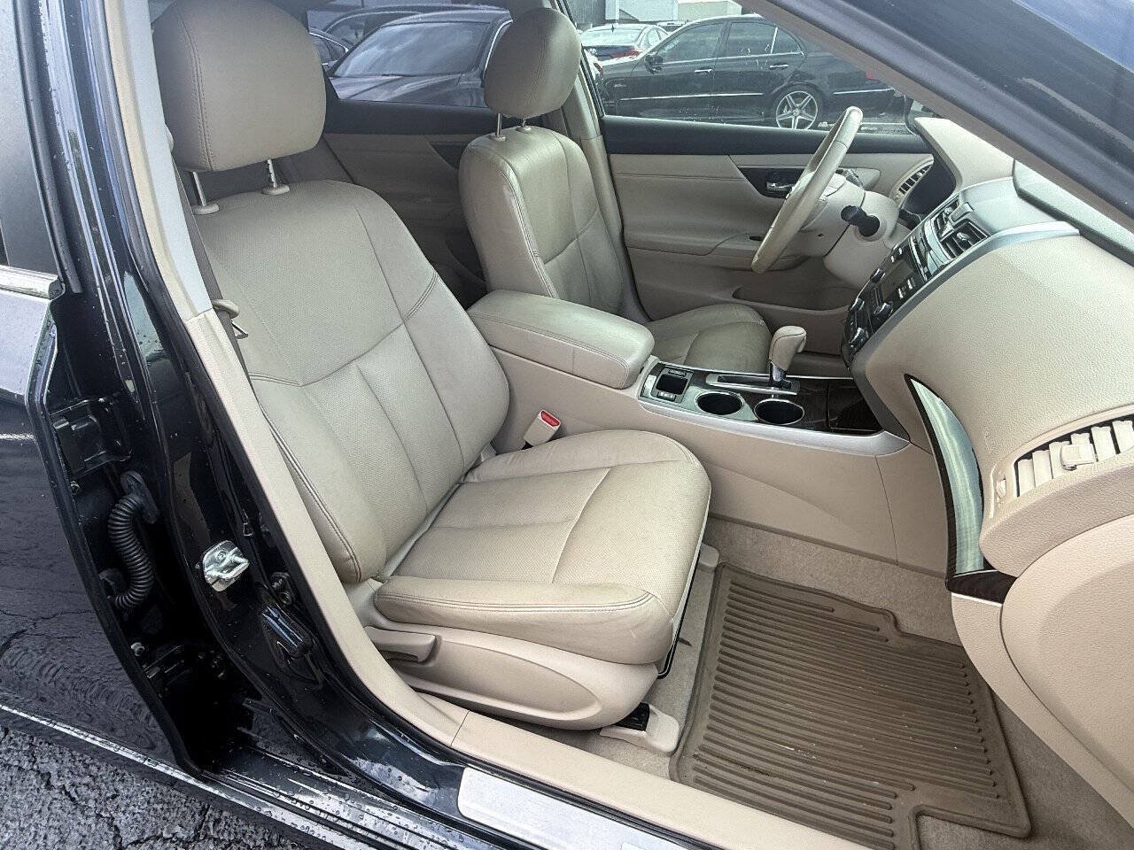 Used 2013 Nissan Altima 2.5 SL FWD image 28