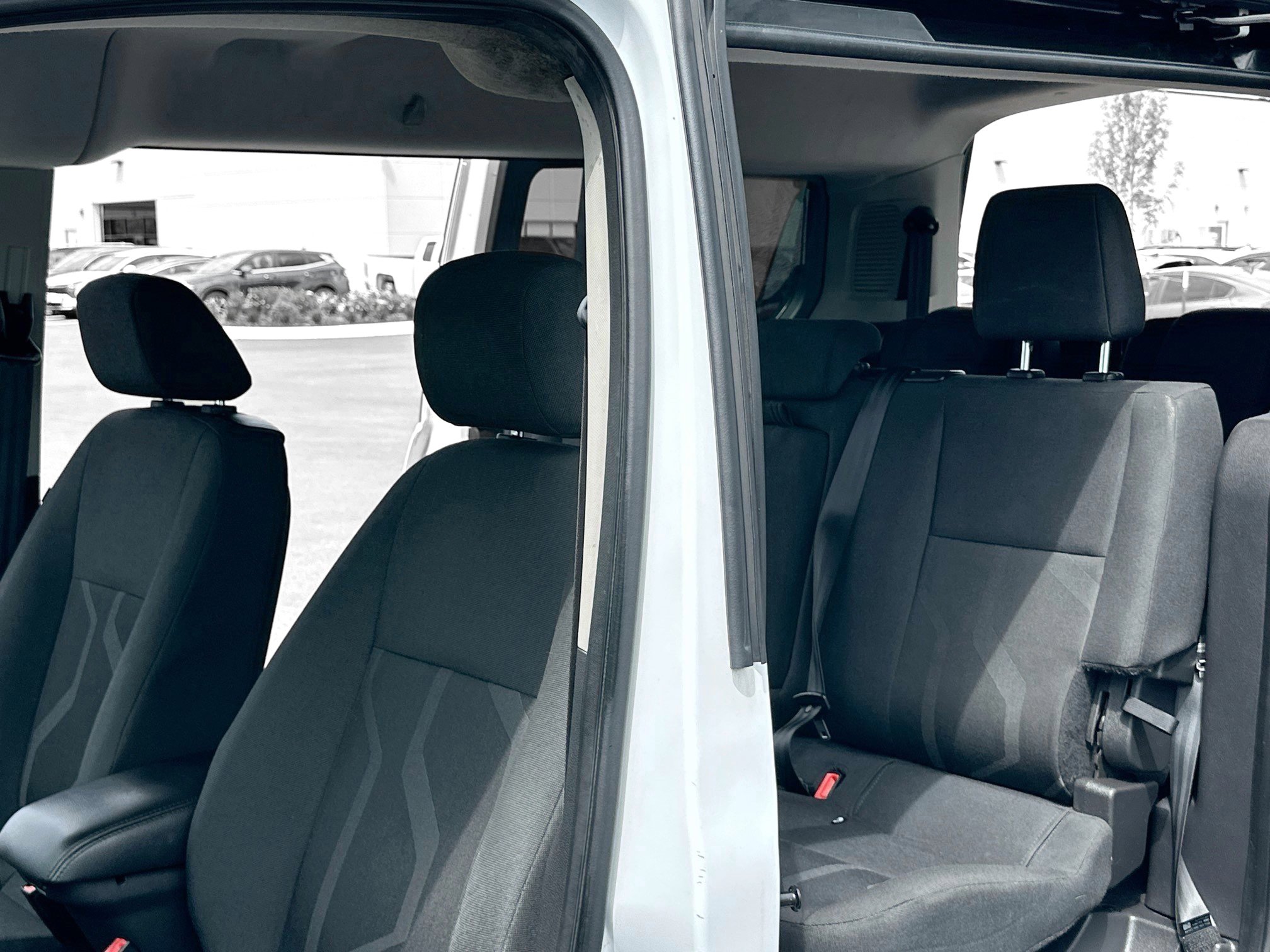 Used 2016 Ford Transit Connect XLT image 5