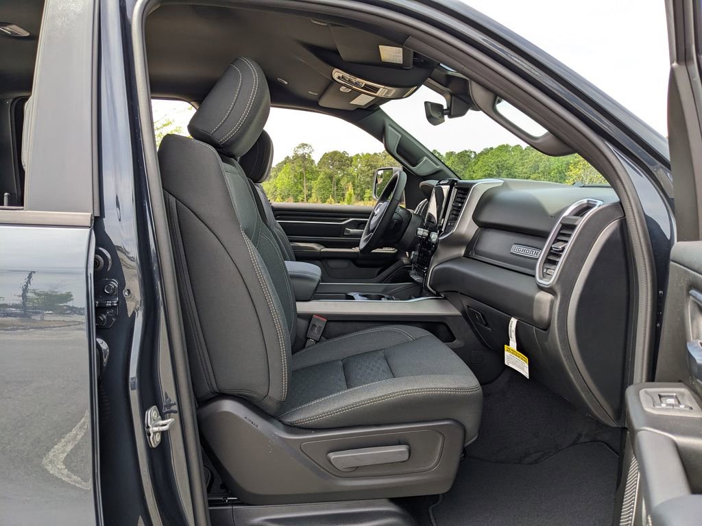 Used 2026 RAM 1500 4x4 Crew Cab image 47